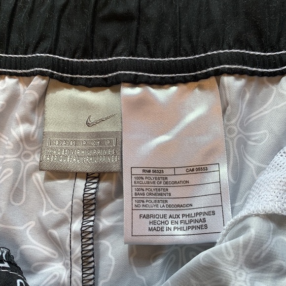 Nike Waterproof Active Capris • Sz S (4-6) - Picture 12 of 13